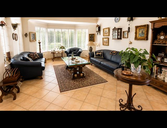 3 BEDROOM TOWNHOUSE FOR SALE IN THREE RIVERS PROPER